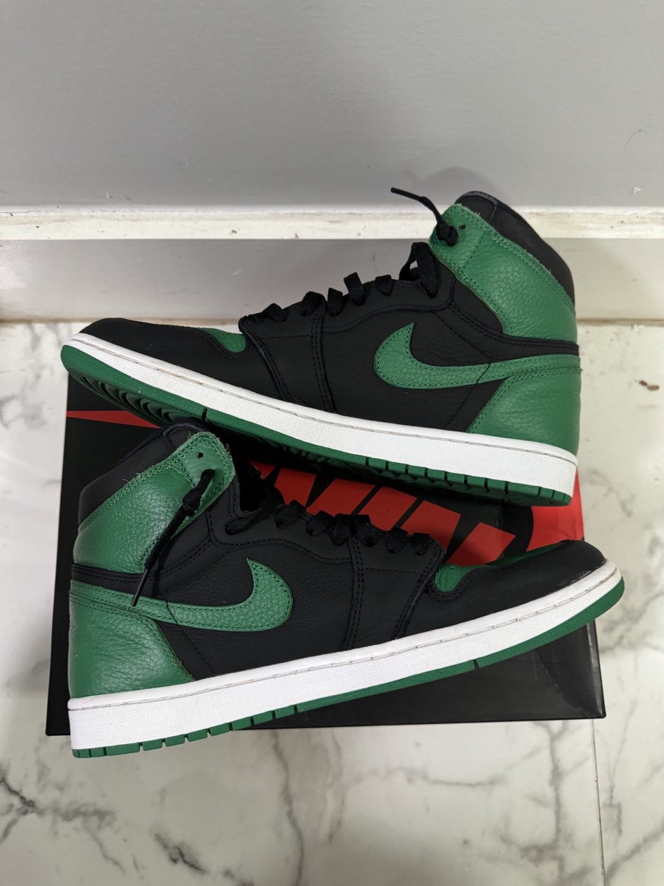 Size 11.5 | Jordan 1 Pine Green With Box | Pre-Owned