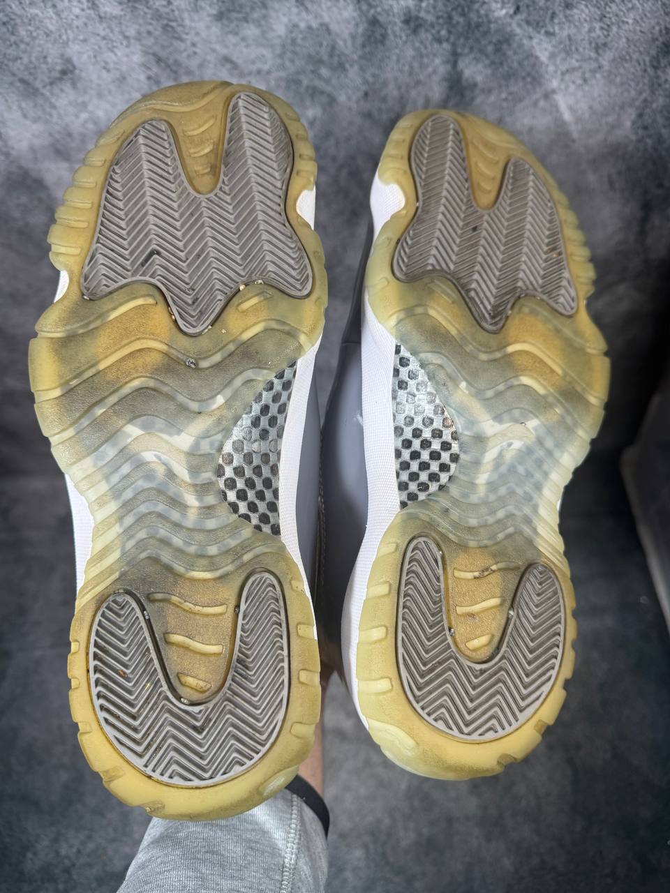 Size 9 | Jordan 11 Cool Grey No Box| Pre-Owned