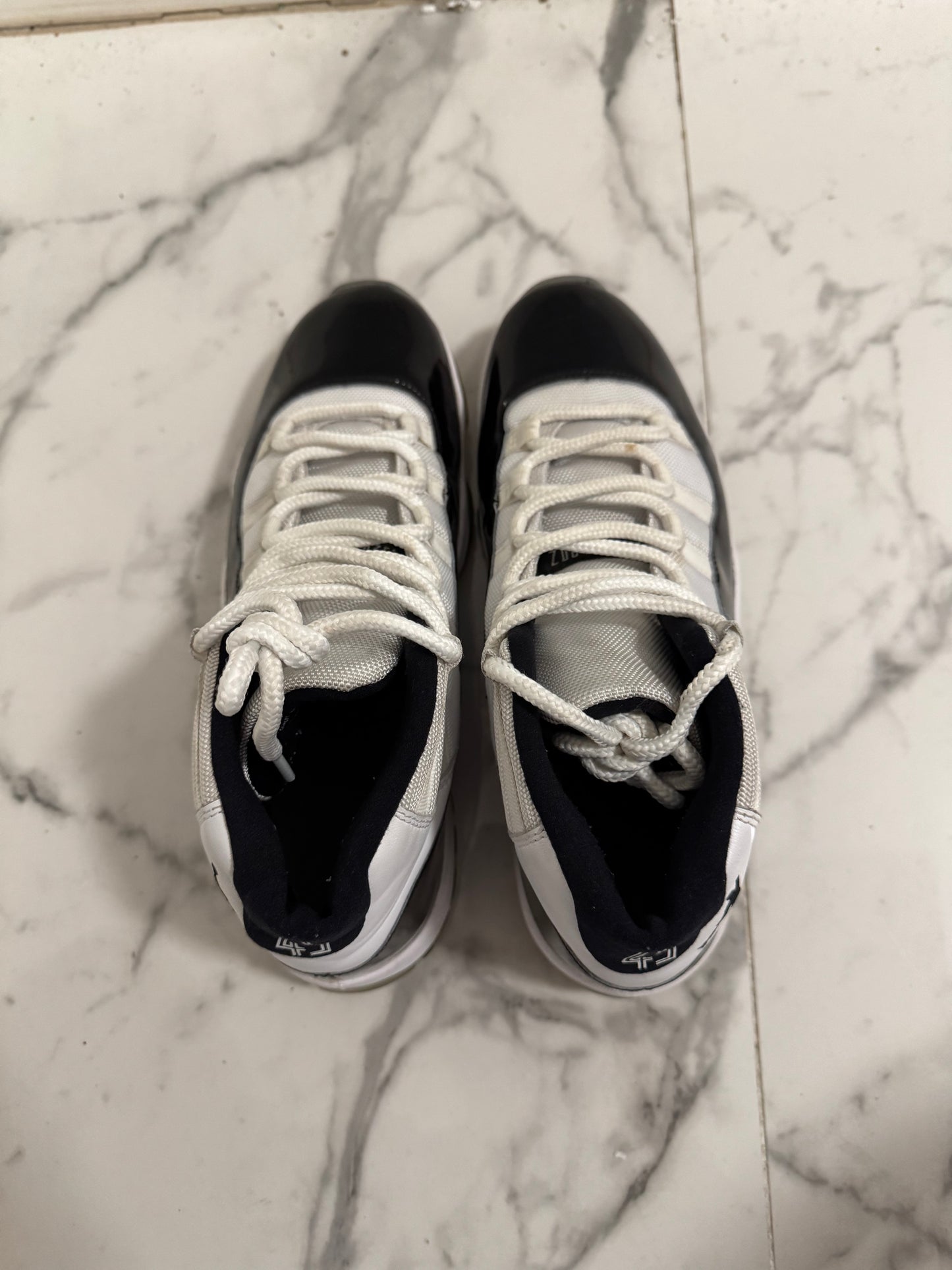 Size 11 | Jordan 11 Concord No Box | Pre-Owned