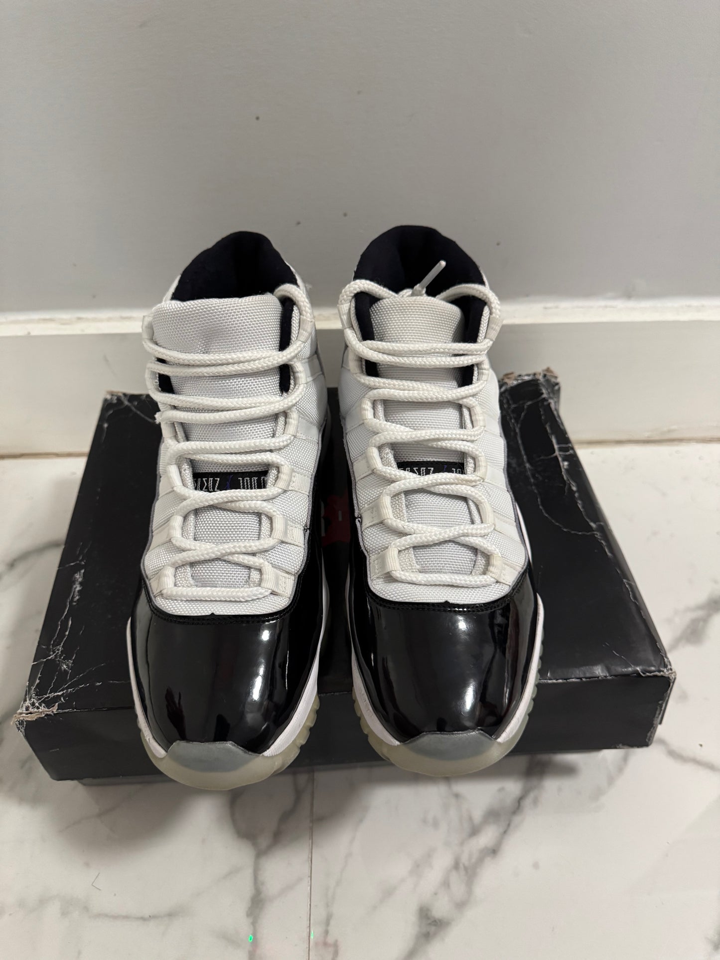 Size 10 | Jordan 11 Concord With Box | Pre-Owned