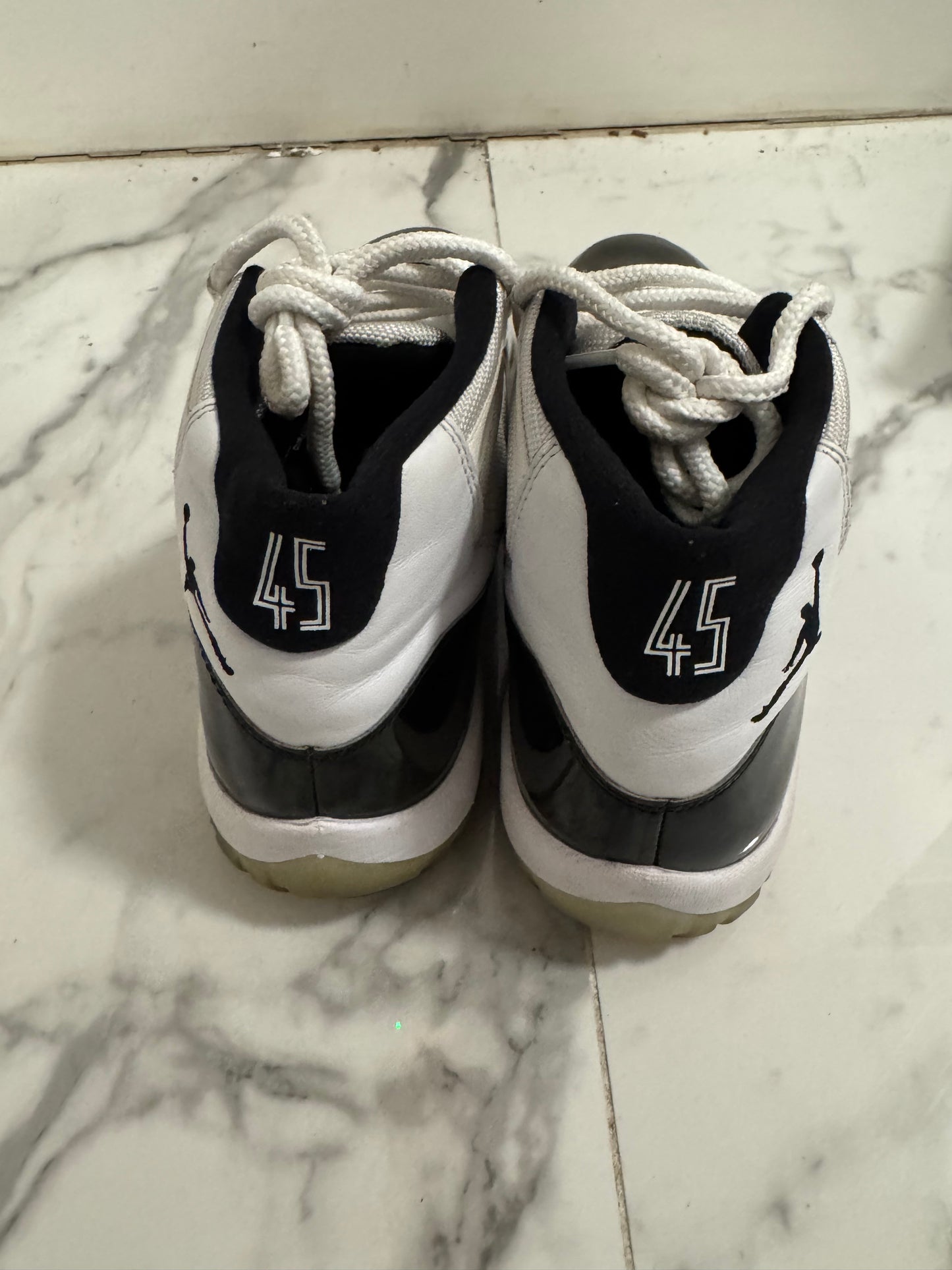 Size 11 | Jordan 11 Concord No Box | Pre-Owned