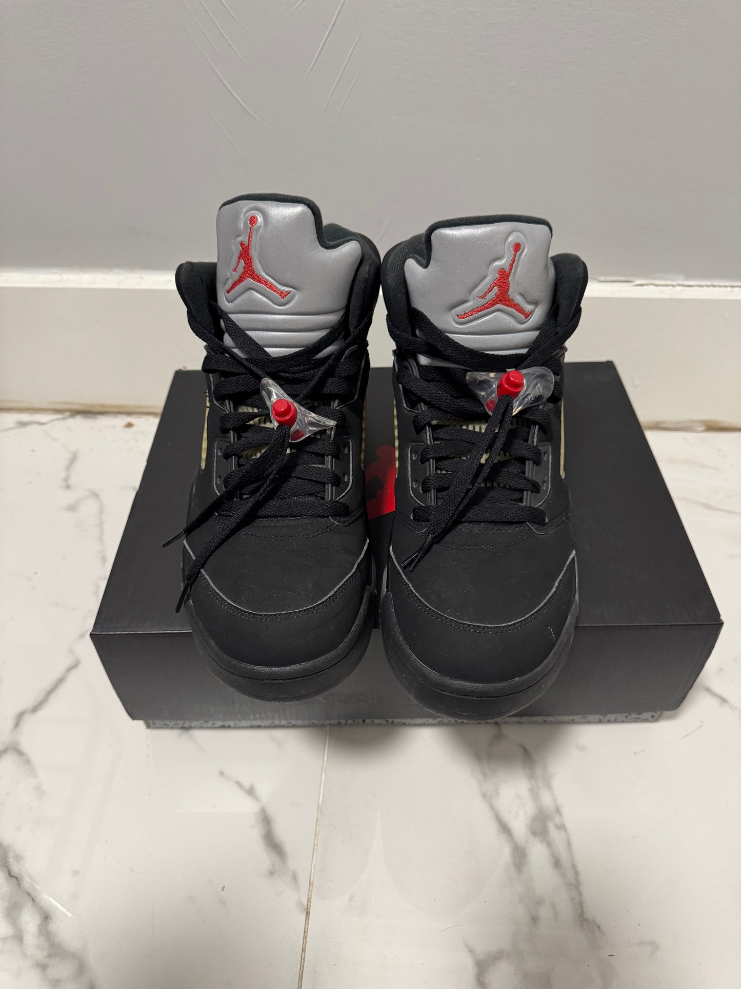 Size 10 | Jordan 5 Metallic With Box | Pre-Owned