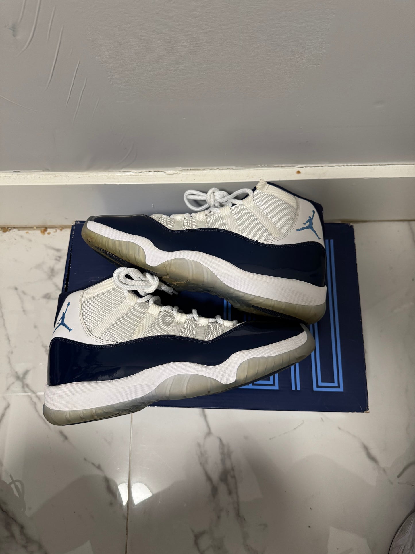 Size 10.5 | Jordan 11 Win Like 82 With Box | Pre-Owned