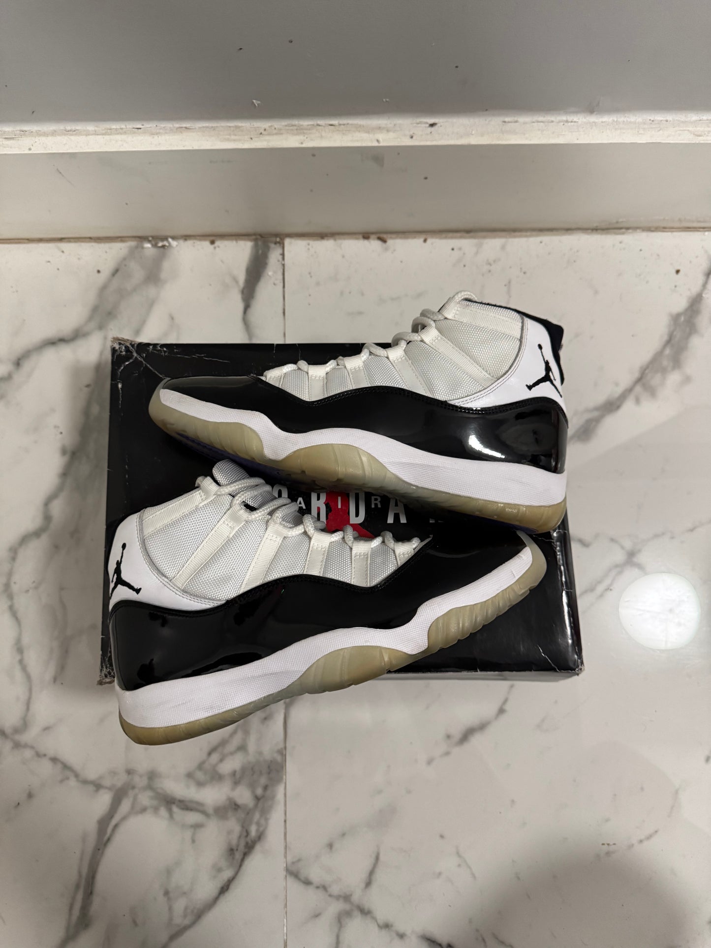 Size 10 | Jordan 11 Concord With Box | Pre-Owned