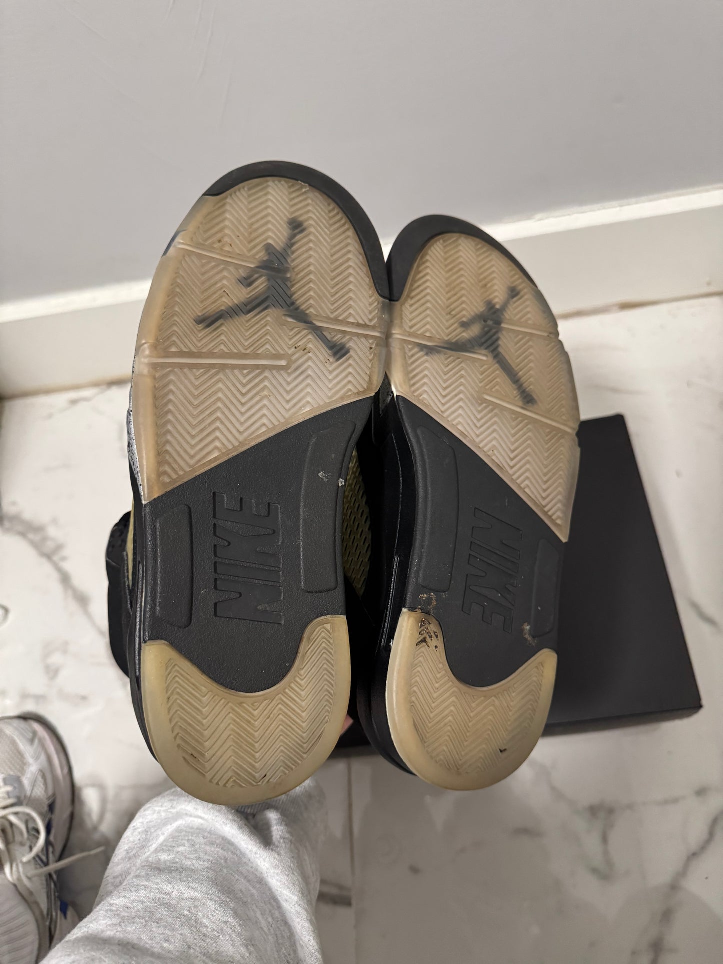 Size 10 | Jordan 5 Metallic With Box | Pre-Owned