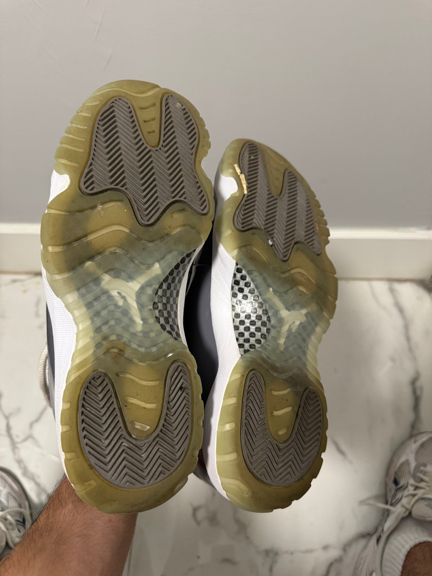 Size 9.5 | Jordan 11 Cool Grey No Box | Pre-Owned