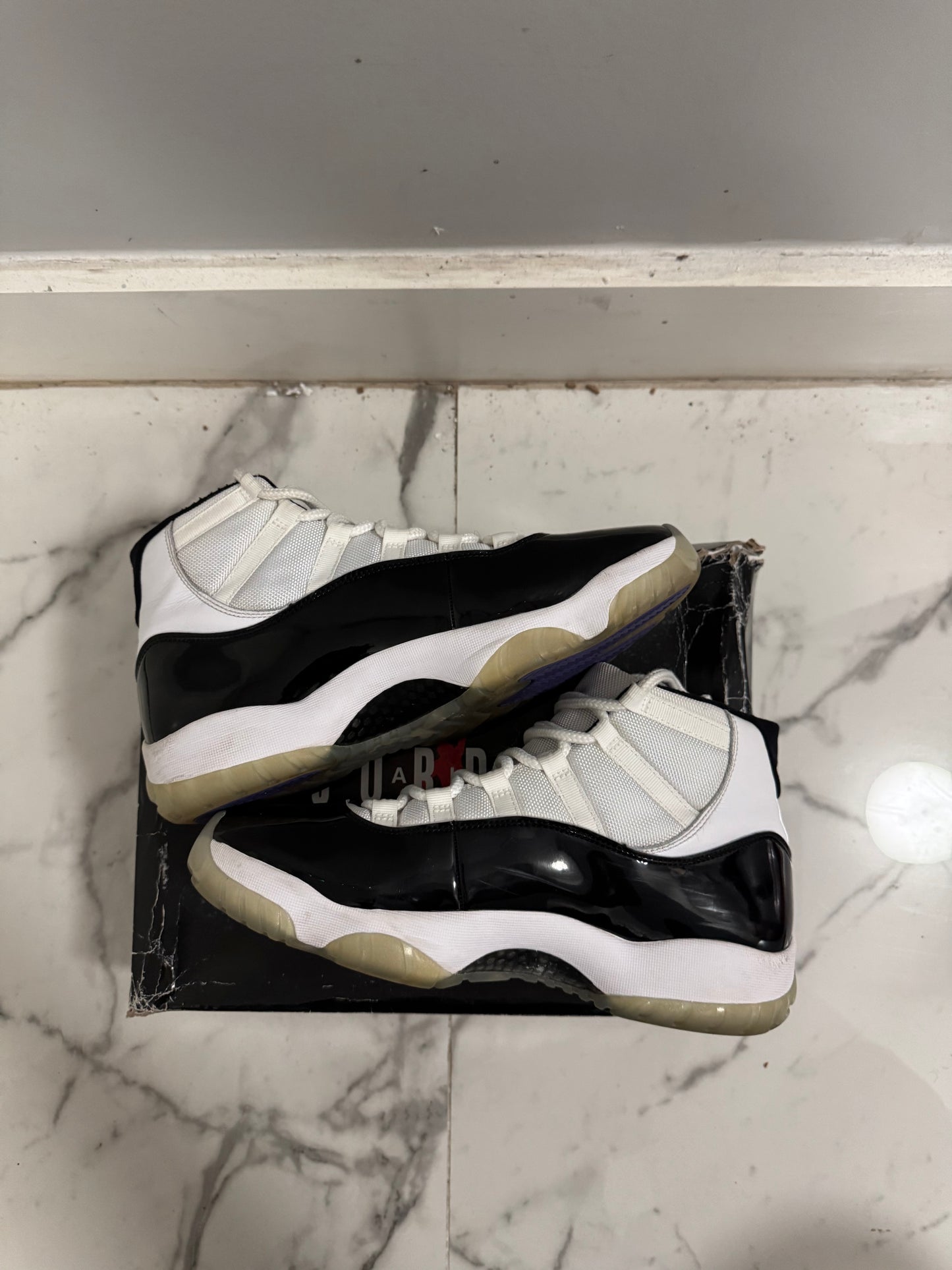 Size 10 | Jordan 11 Concord With Box | Pre-Owned