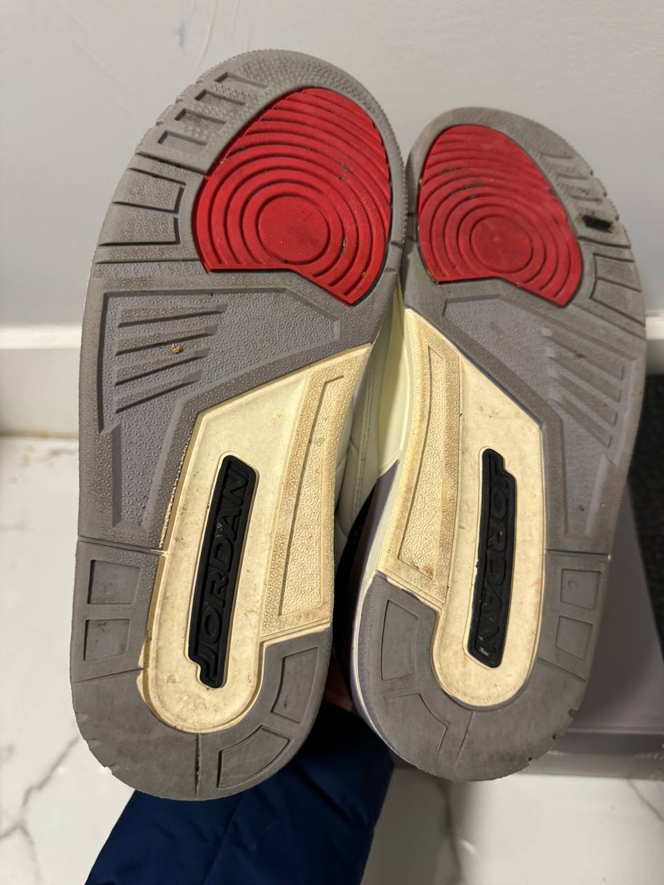 Size 9.5 | Jordan 3 Cement Grey with Box | Pre-Owned