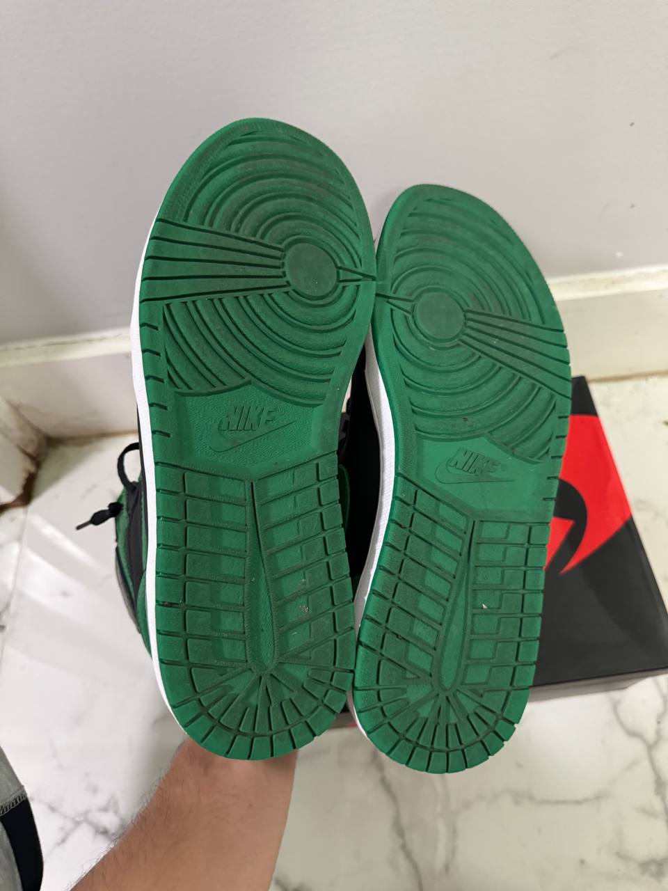 Size 11.5 | Jordan 1 Pine Green With Box | Pre-Owned