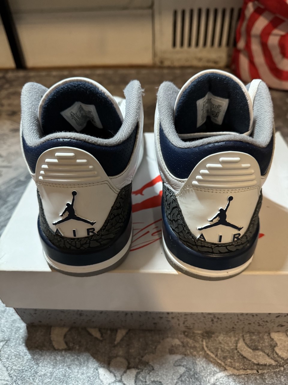 Size 8.5 | Jordan 3 Midnight Navy No Box | Pre-Owned