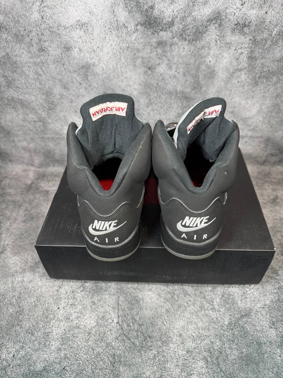 Size 10 | Jordan 5 Metallic With Box | Pre-Owned