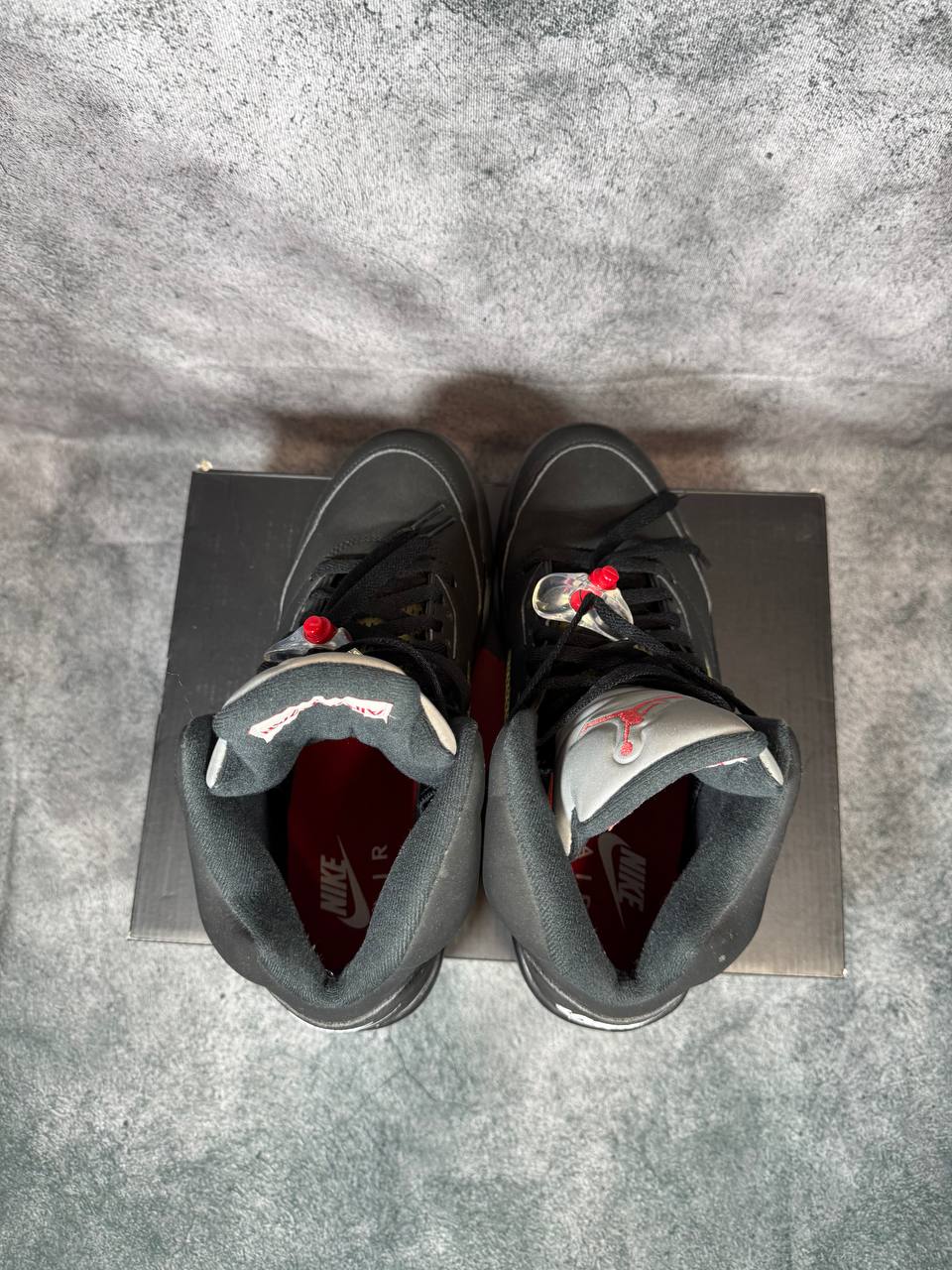 Size 10 | Jordan 5 Metallic With Box | Pre-Owned