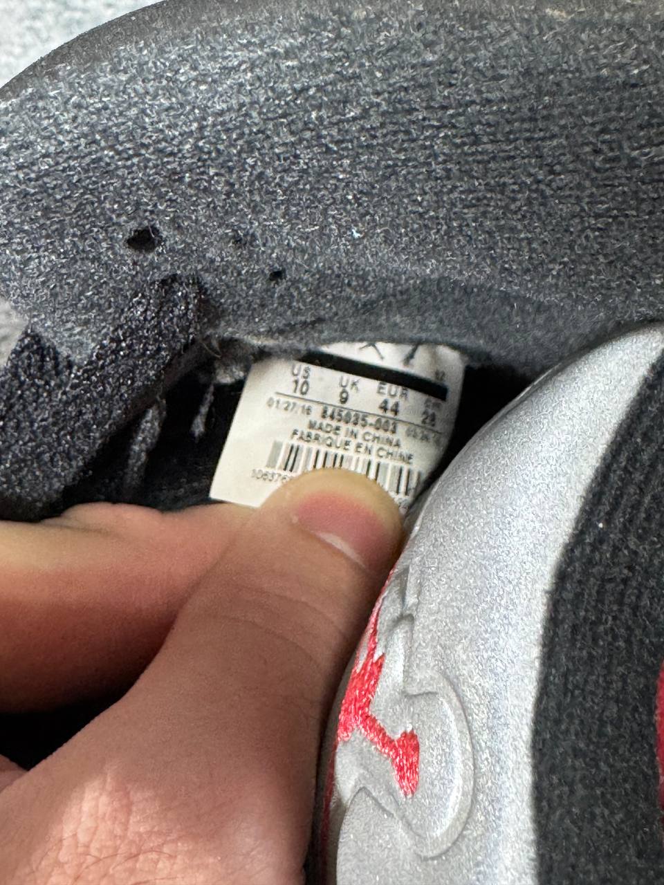 Size 10 | Jordan 5 Metallic With Box | Pre-Owned